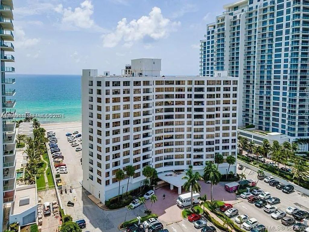 Photo of 3505 S Ocean Dr #621, Hollywood, FL 33019 (MLS # A11969118)