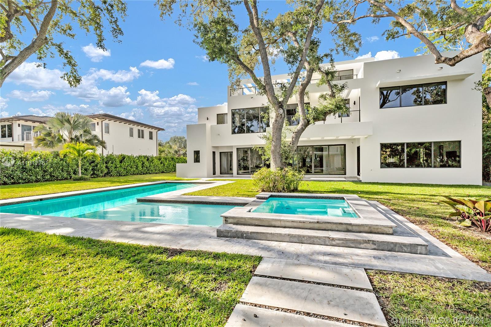 Granada Park - Residential