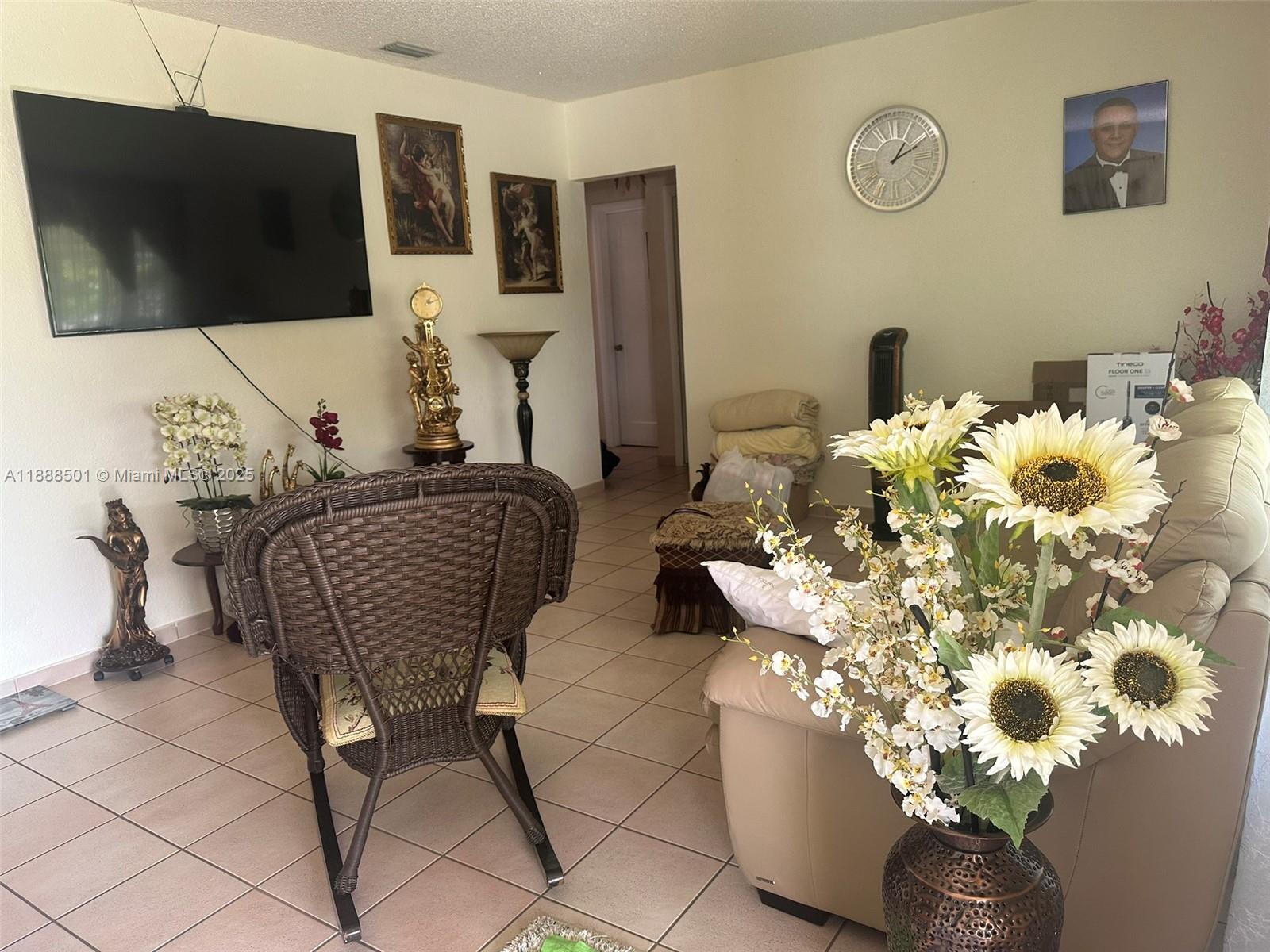 PALM SPRINGS AMD - Residential