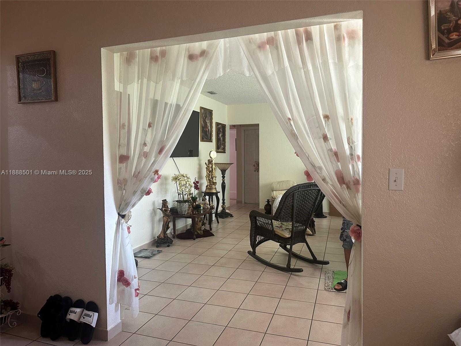 PALM SPRINGS AMD - Residential