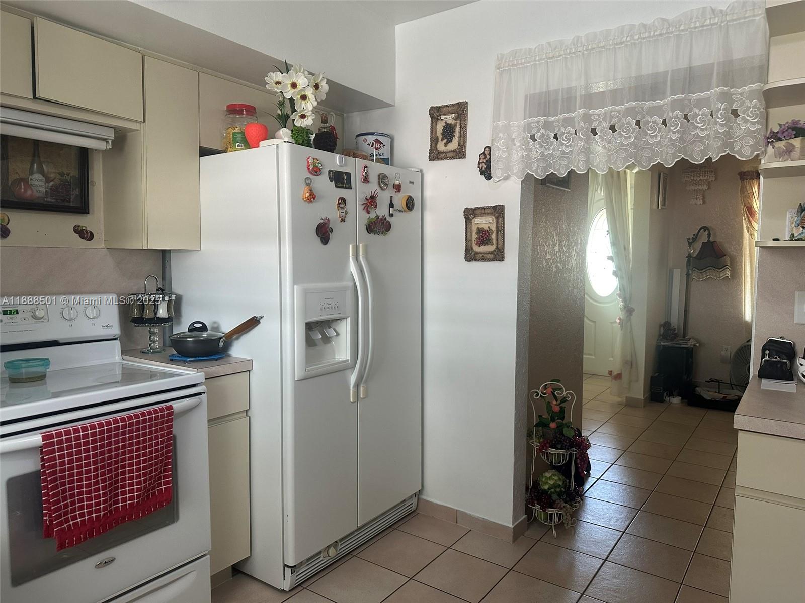 PALM SPRINGS AMD - Residential