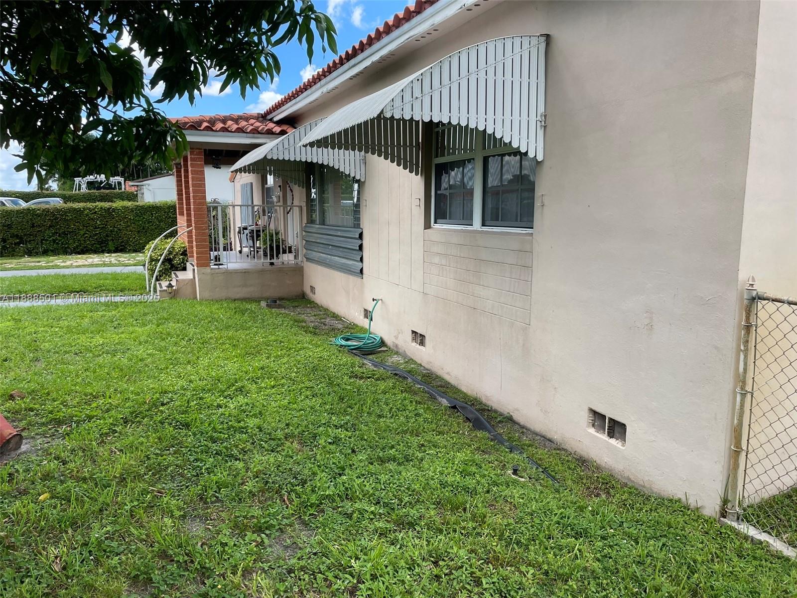PALM SPRINGS AMD - Residential