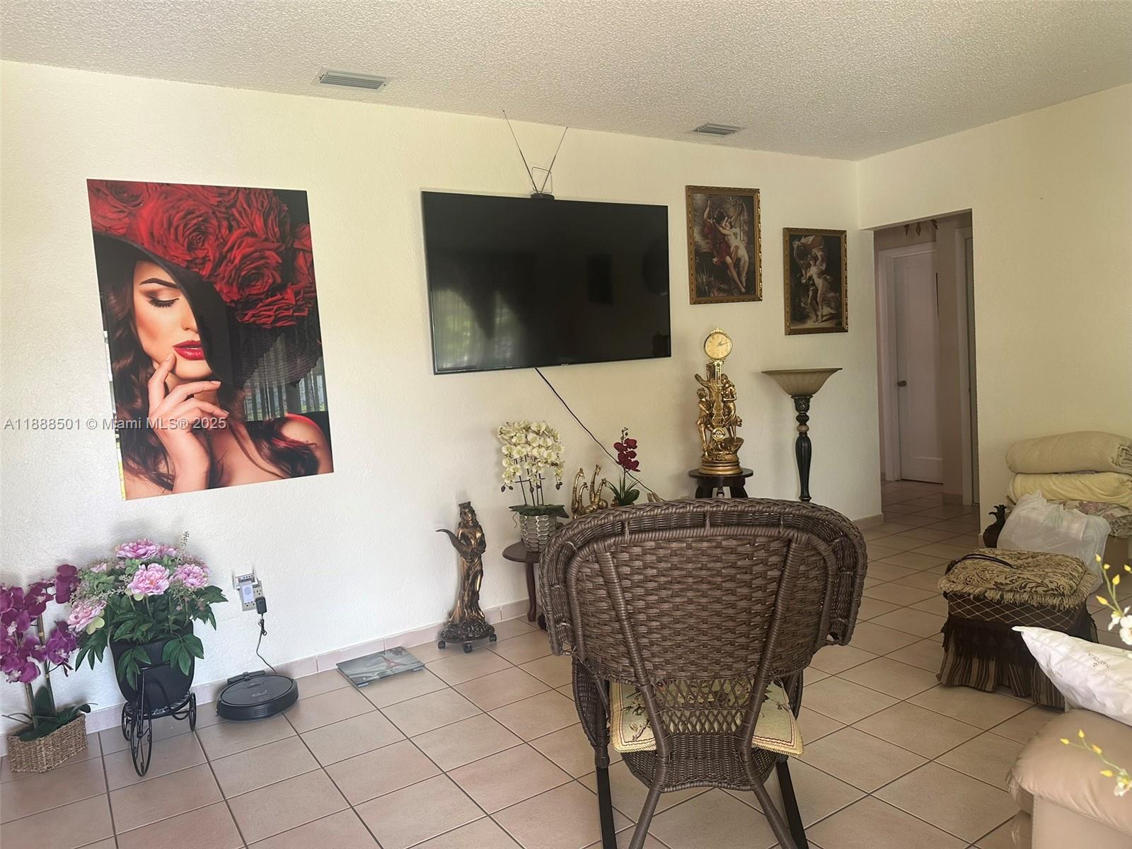 PALM SPRINGS AMD - Residential