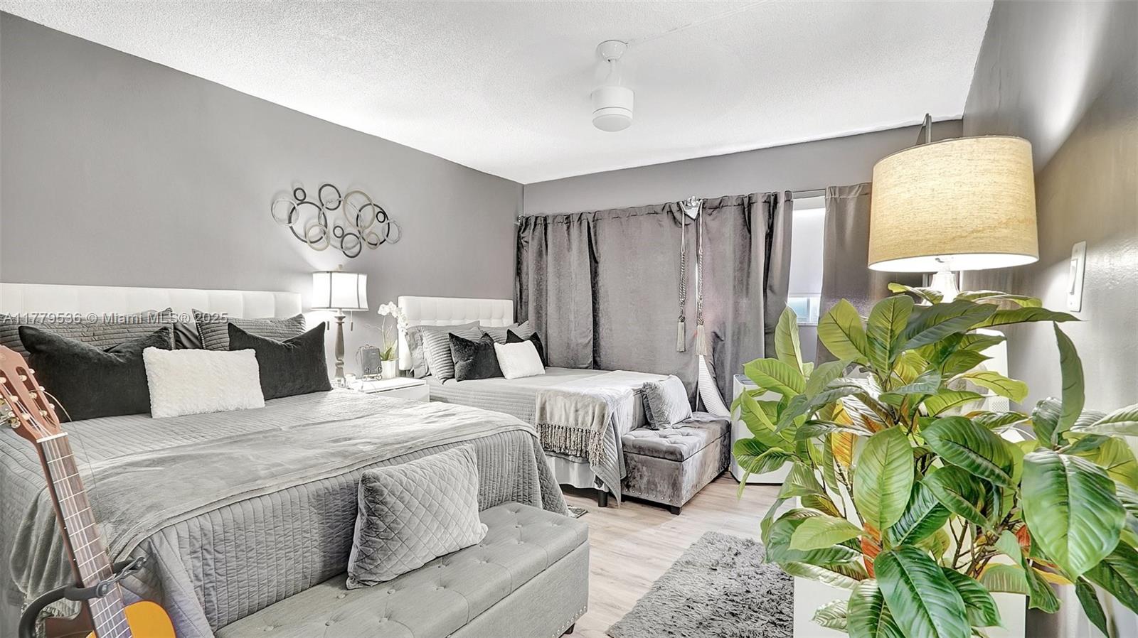 SECOND GULFSTREAM GARDEN - Residential