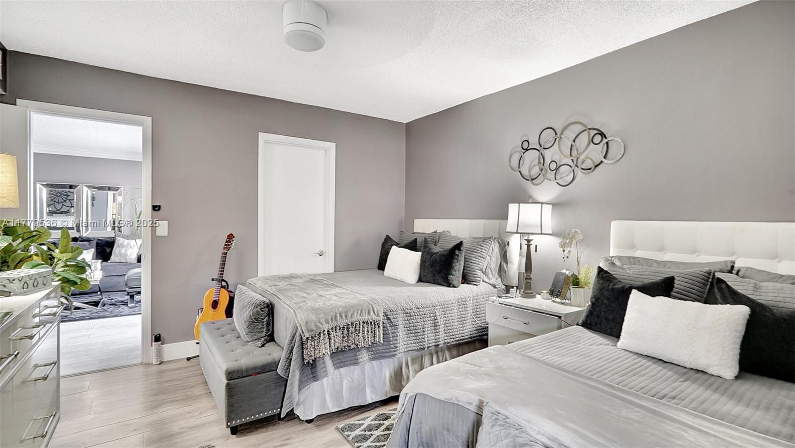 SECOND GULFSTREAM GARDEN - Residential