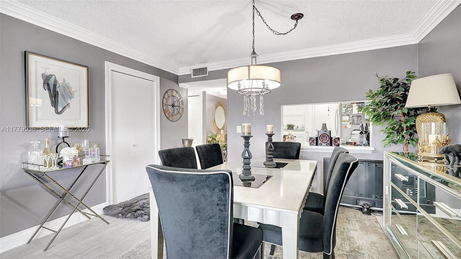 SECOND GULFSTREAM GARDEN - Residential