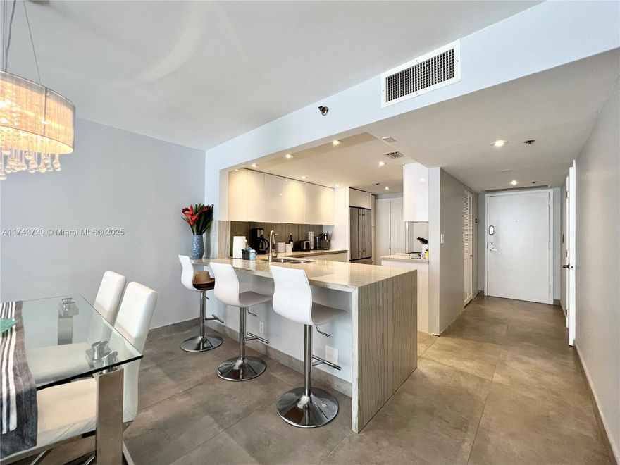 Fully FURNISHED 2BR/2B Short-term rental. Avail. 4/1-11/30/25 Large balcony with stunning Biscayne Bay & Miami skyline views! Washer/Dryer inside the unit. Updated bathrooms and kitchen. Master BR has King Bed, 2nd BR has Queen Bed and Desk/office furniture. Fully equipped kitchen with SS appliances and quartz countertops. 1 parking space included. One block from Publix and public transportation Omni hub. The Grand boasts a variety of amenities all conveniently located in the building including Starbucks, shops, restaurants, mini market, Salon, 24hr Concierge/Security/Valet, Gym, and resort style pool and hot tub. Located in Edgewater, within walking distance to museums, city park, theaters, and sports arena. Also, minutes from Miami Beach, Brickell, Wynwood, Midtown, and Design District.