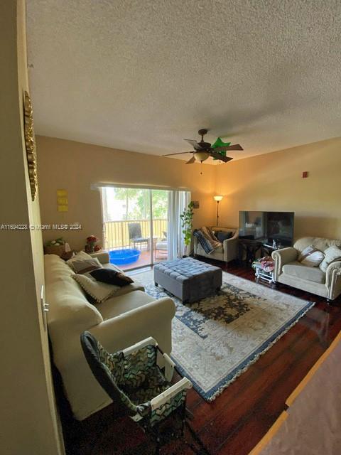 COURTYARDS AT DAVIE CONDO - Residential