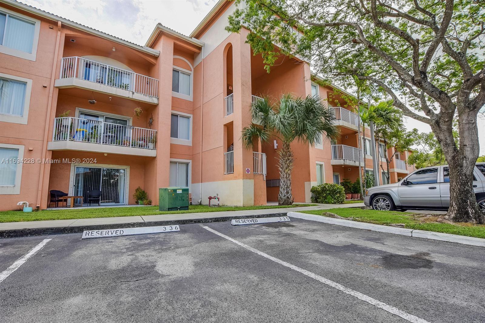 COURTYARDS AT DAVIE CONDO - Residential