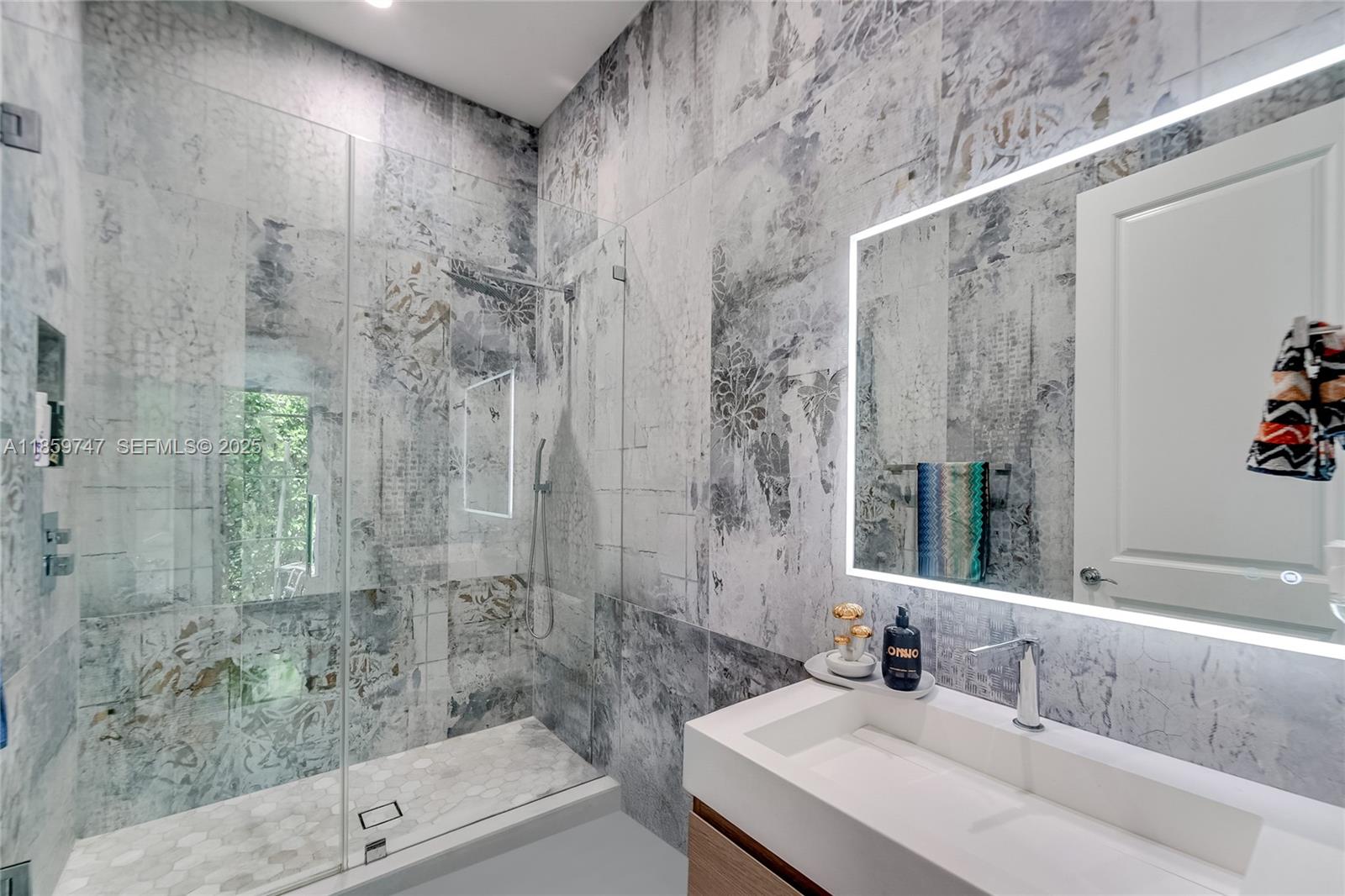 CORAL BAY SEC D - Residential