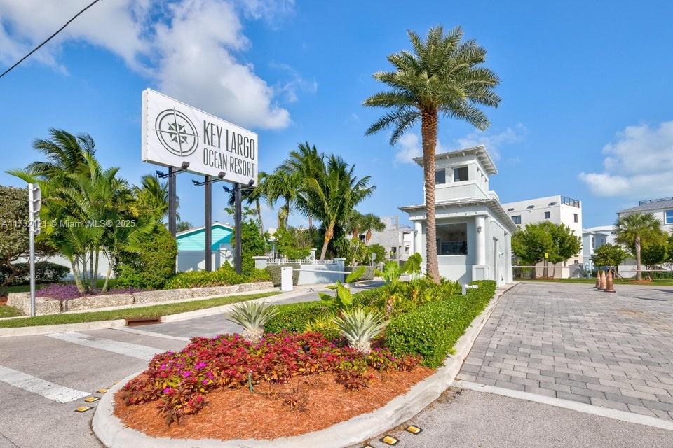 ROGO EXEMPT VACANT CORNER LOT!! EXCLUSIVE GATED COMMUNITY FEATURING A STATE OF THE ART CLUB HOUSE, MARINA, PLAYGROUND, SPORTS COURTS, BOAT RAMP, GREAT WEEKEND OR YEAR ROUND HOME. BUILD A BEAUTIFUL 3 STORY HOME. MOTIVATED SELLER, ALL OFFERS WILL BE CONSIDERED.