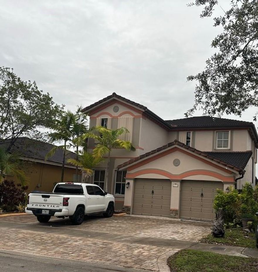 JUST LISTED! LARGE AND SPACIOUS FOUR BEDROOMS THREE AND A HALF BATH TWO STORY HOME IN CENTURY GARDENS (CENTURY PRESTIGE) COMMUNITY. THIS HOME FEATURES A WONDERFUL FLOOR PLAN WITH A LARGE REMODELED KITCHEN, NEWER FLOORING PLUS TWO-CAR GARAGE AND SO MUCH MORE. CENTRALLY LOCATED WITH WONDERFUL SCHOOLS AND WALKING DISTANCE TO SHOPPING CENTERS. NO HOA AND READY FOR NEW OWNERS!