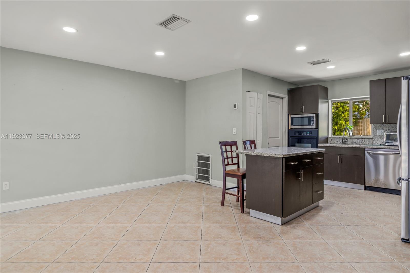 BEL-AIRE SEC 2 - Residential Lease