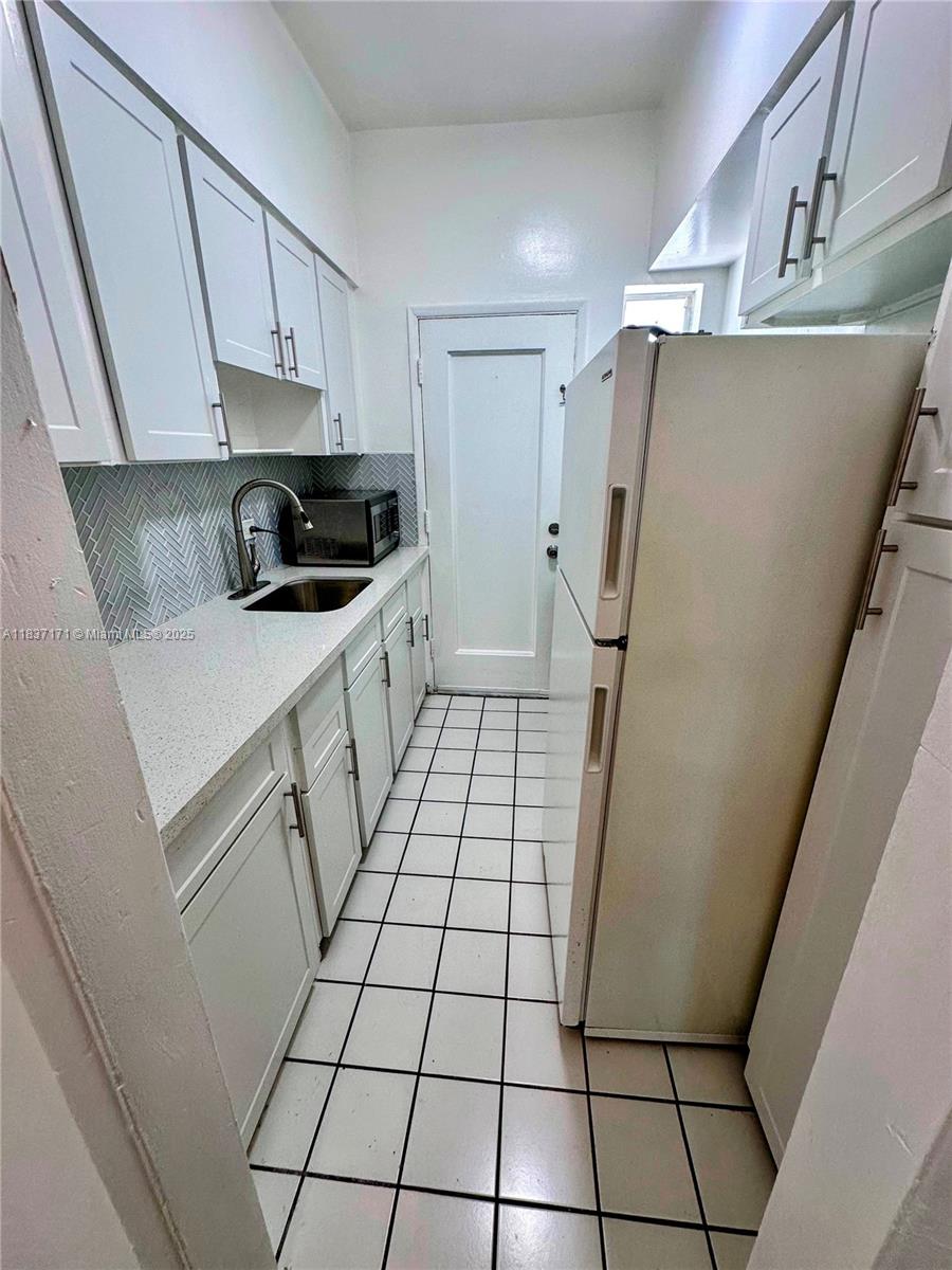 9056 Collins Ave 24