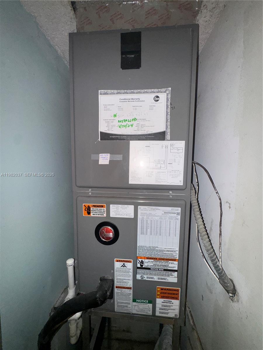 TAMIAMI LAKES TOWNHOUSES - Residential