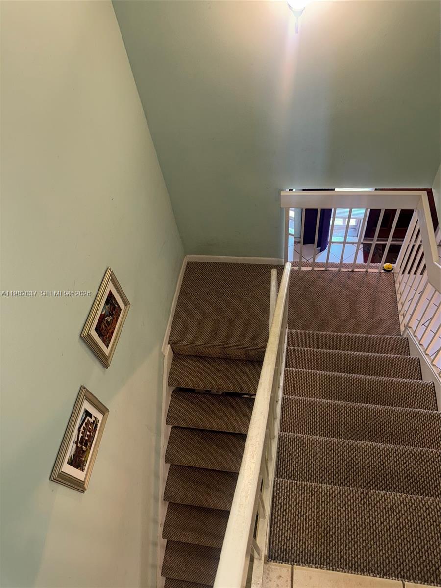 TAMIAMI LAKES TOWNHOUSES - Residential