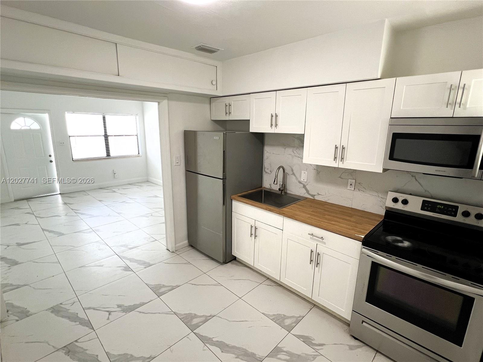 LIBERIA - Residential