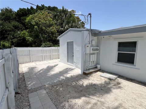 Tiny photo for 2226 Cody St, Hollywood, FL 33020 (MLS # A12027741)