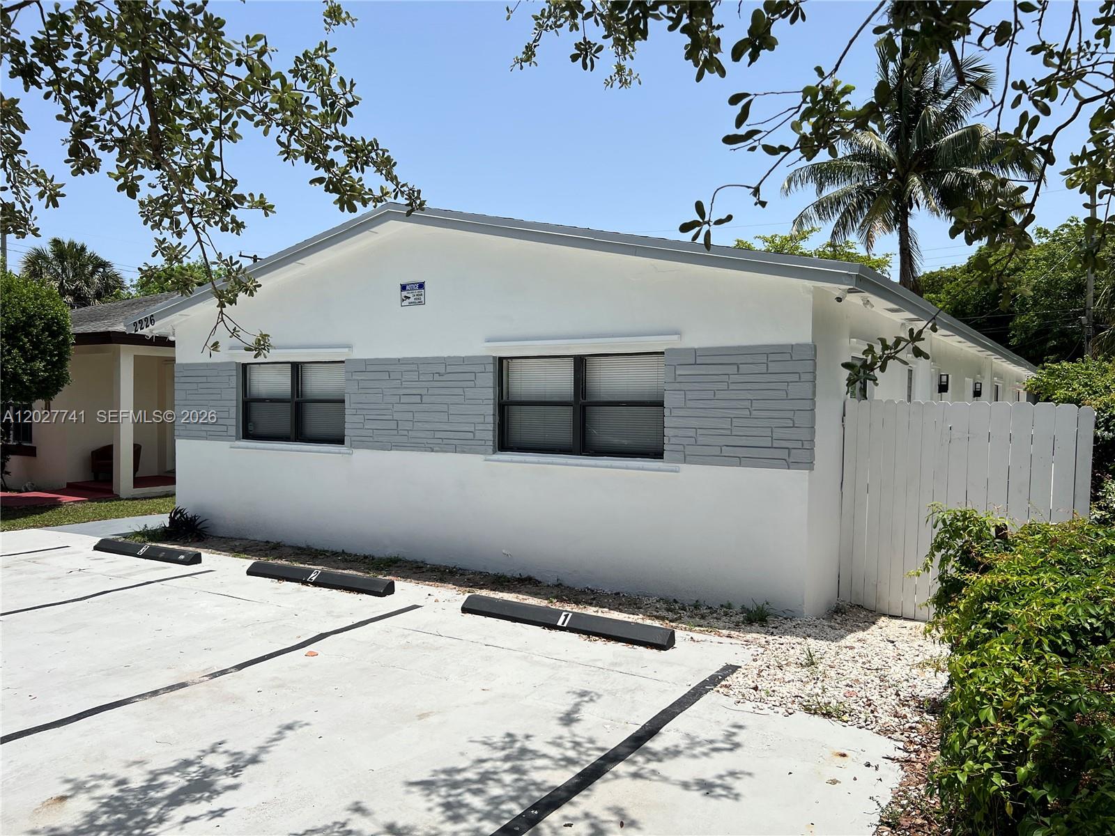 LIBERIA - Residential