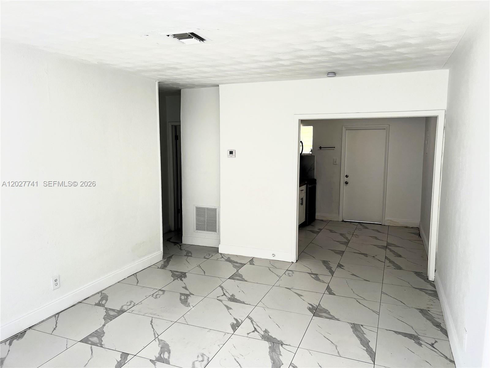 LIBERIA - Residential