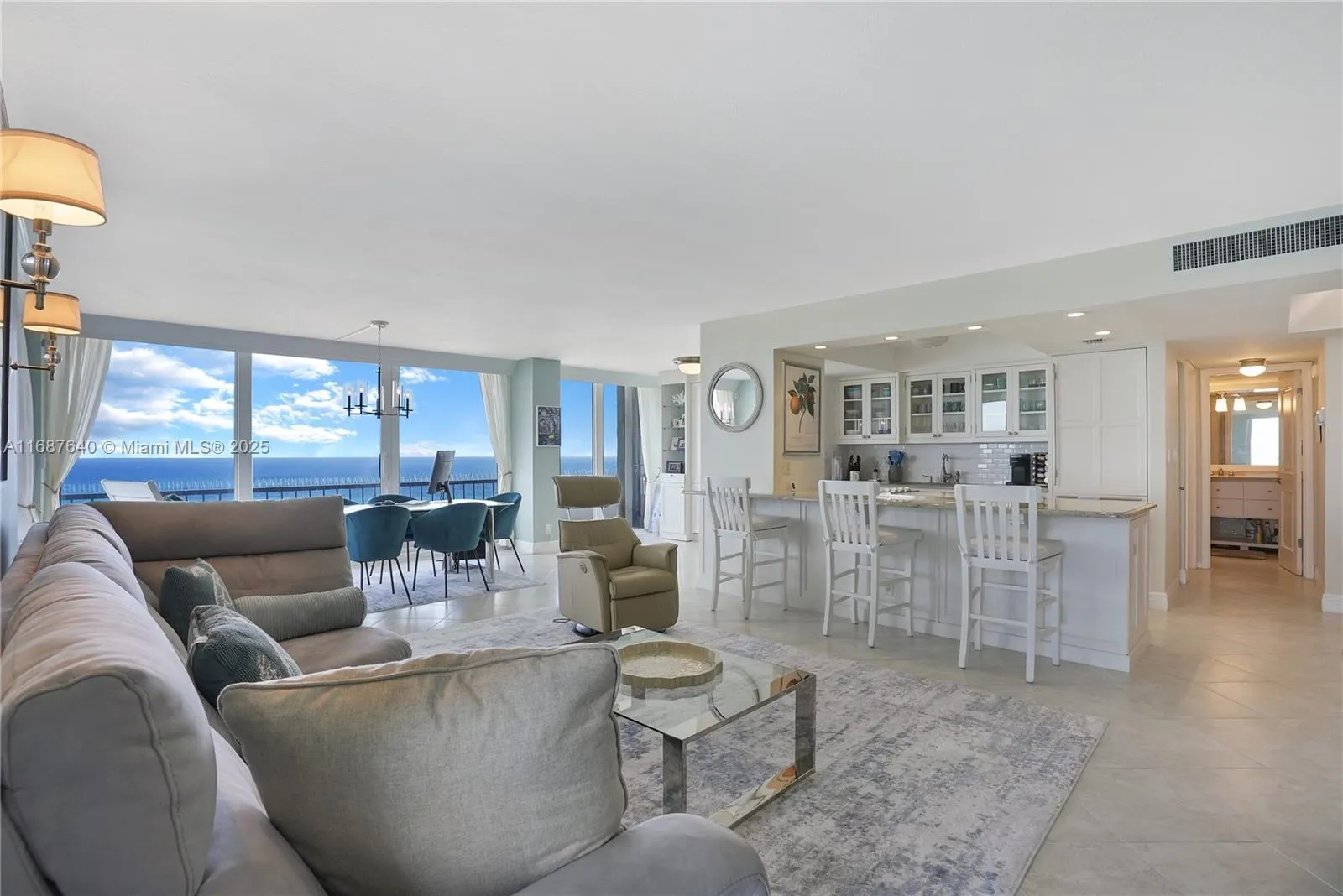Singer Island, Florida 33404, United States, 2 Bedrooms Bedrooms, ,2 BathroomsBathrooms,Residential,Active,35031