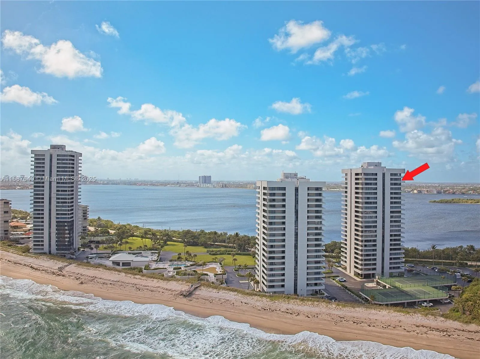 Singer Island, Florida 33404, United States, 2 Bedrooms Bedrooms, ,2 BathroomsBathrooms,Residential,Active,35031