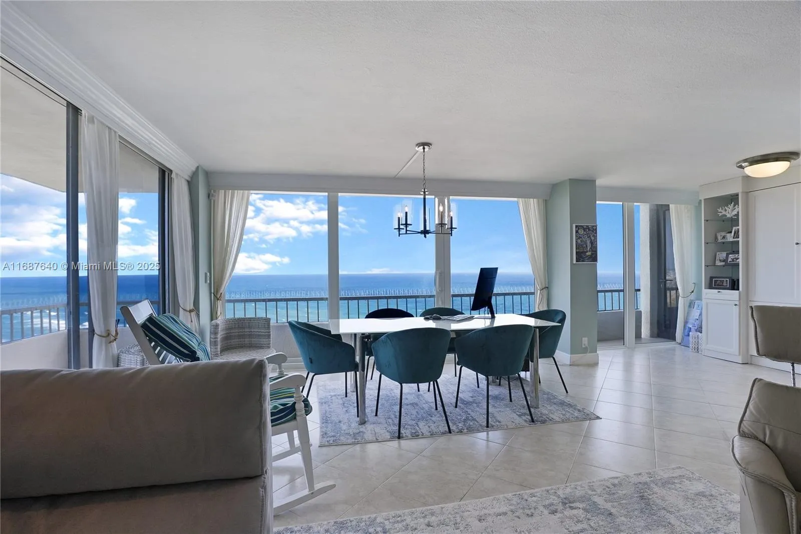 Singer Island, Florida 33404, United States, 2 Bedrooms Bedrooms, ,2 BathroomsBathrooms,Residential,Active,35031