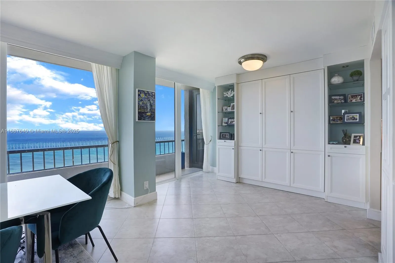 Singer Island, Florida 33404, United States, 2 Bedrooms Bedrooms, ,2 BathroomsBathrooms,Residential,Active,35031