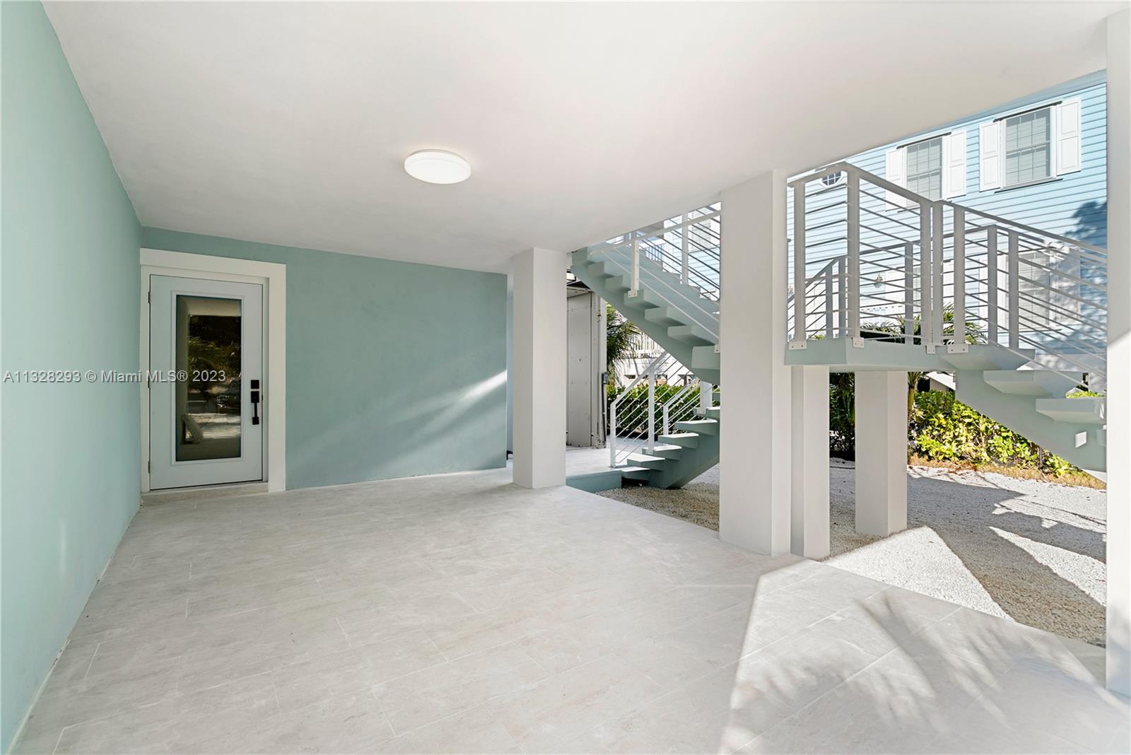 TWIN LAKES - Residential