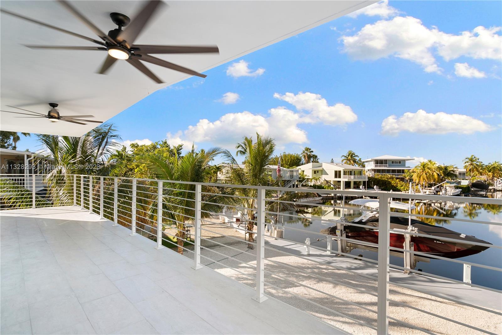TWIN LAKES - Residential
