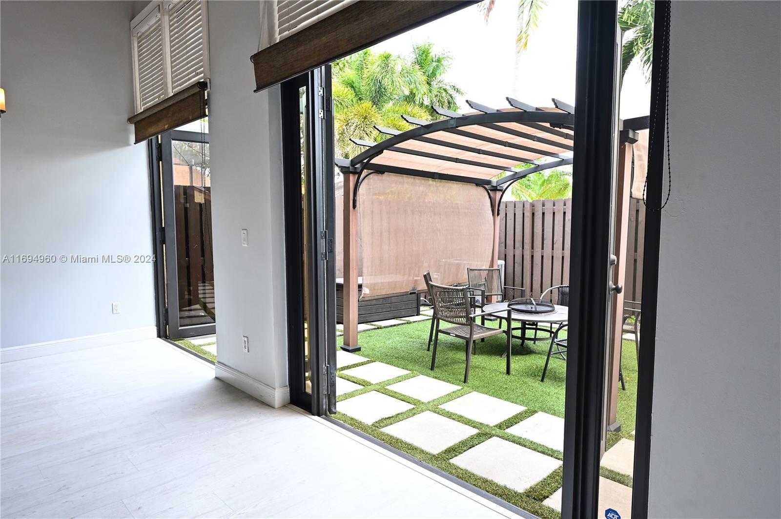 Property for Sale at 1186 N University Dr, Plantation, Miami-Dade County, Florida - Bedrooms: 3 
Bathrooms: 3  - $440,000