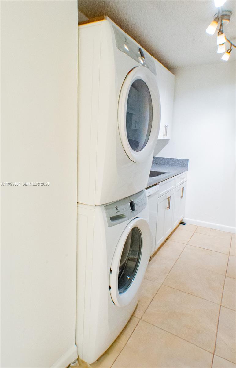 SAGA BAY GARDENS CONDO - Residential Lease