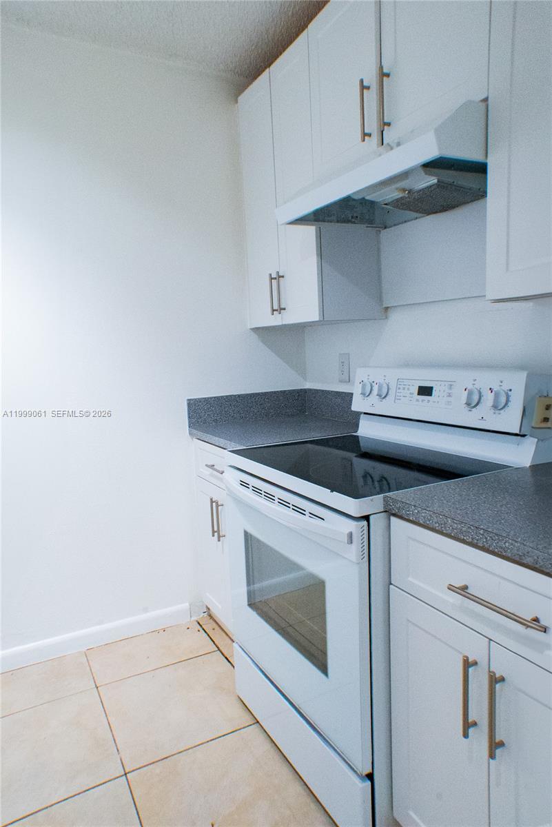 SAGA BAY GARDENS CONDO - Residential Lease