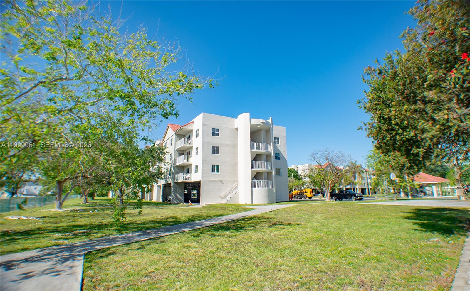 SAGA BAY GARDENS CONDO - Residential Lease