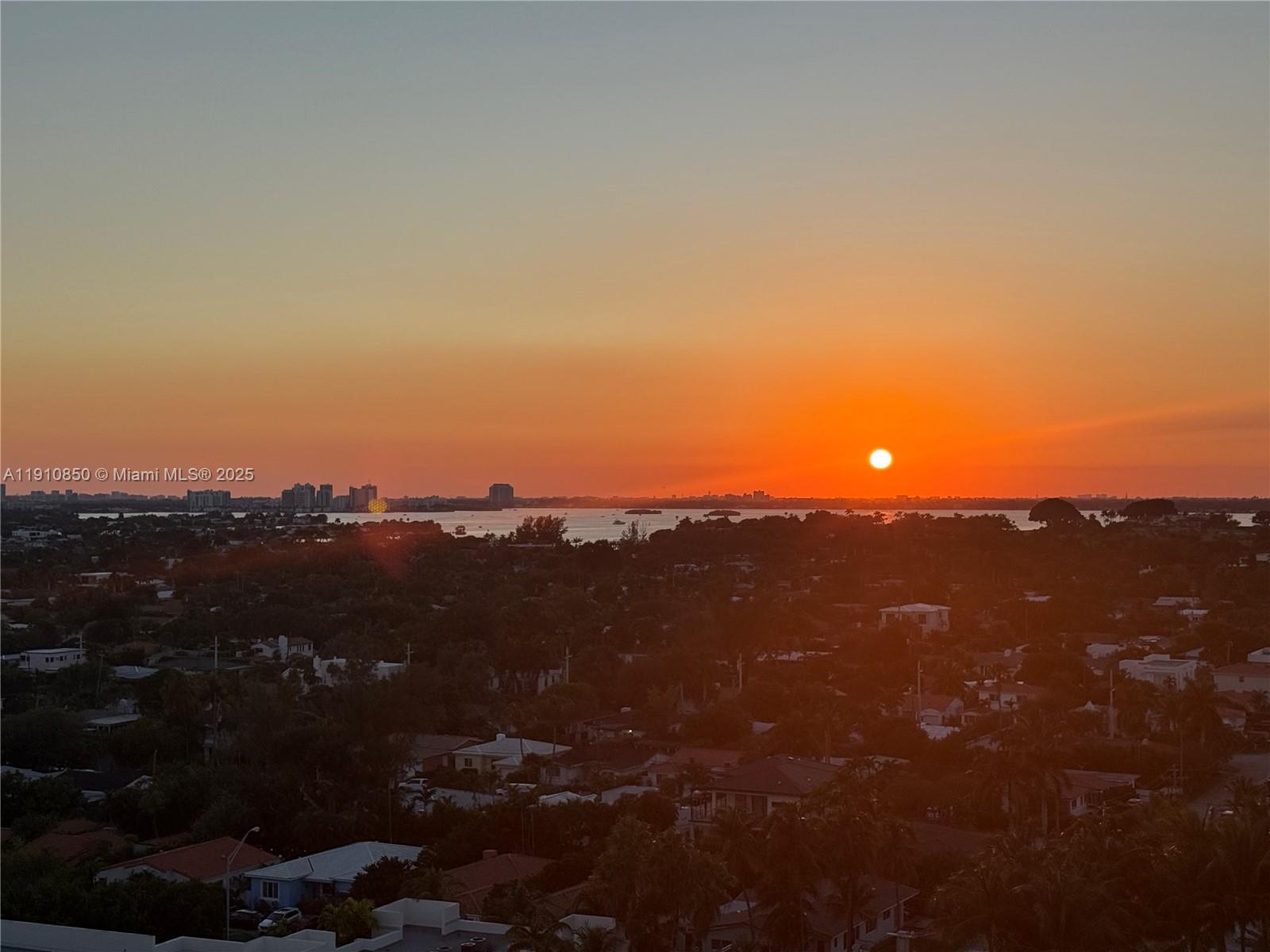 FOUR WINDS CONDO - Residential