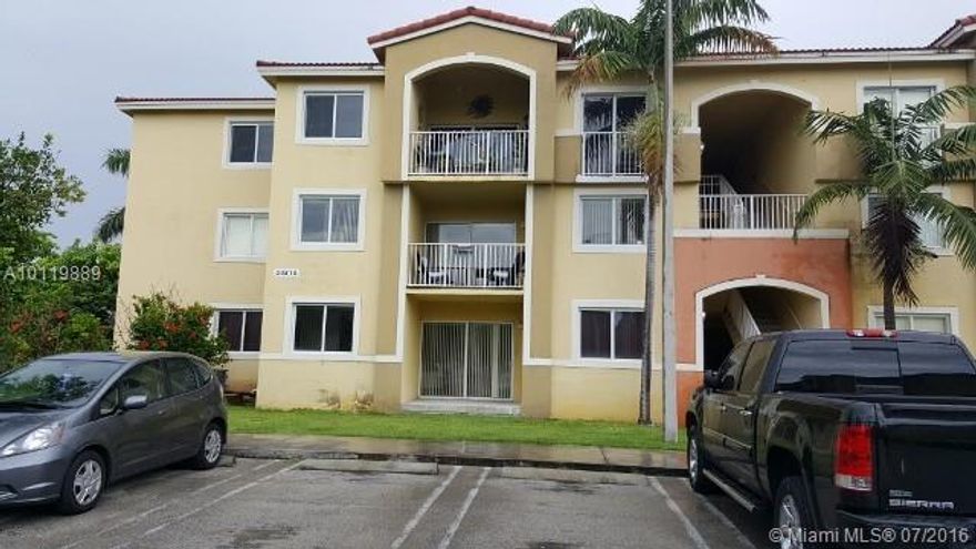 Beautiful corner unit at Galloway Lakefront Condo,  remodeled, three bedrooms and two baths, tile throughout, laundry hook up inside (As per management company washer and dryer machines won't be installed)!Renters insurance required to move in. Easy to show, close to Turnpike and Southland mall, Wont last! Receive 2 weeks of FREE rent when you sign an 18-Month Lease.* *Leases and deposit must be signed and paid by 8/31/2016 AND Move in must take place by 9/30/2016.NO APPLICATION FEES THRU AUGUST 31, 2016!