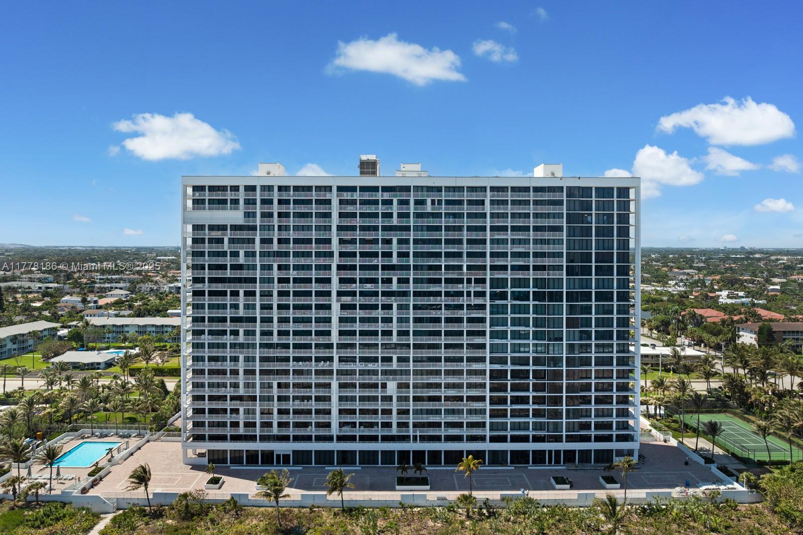 OCEANS EDGE - Residential