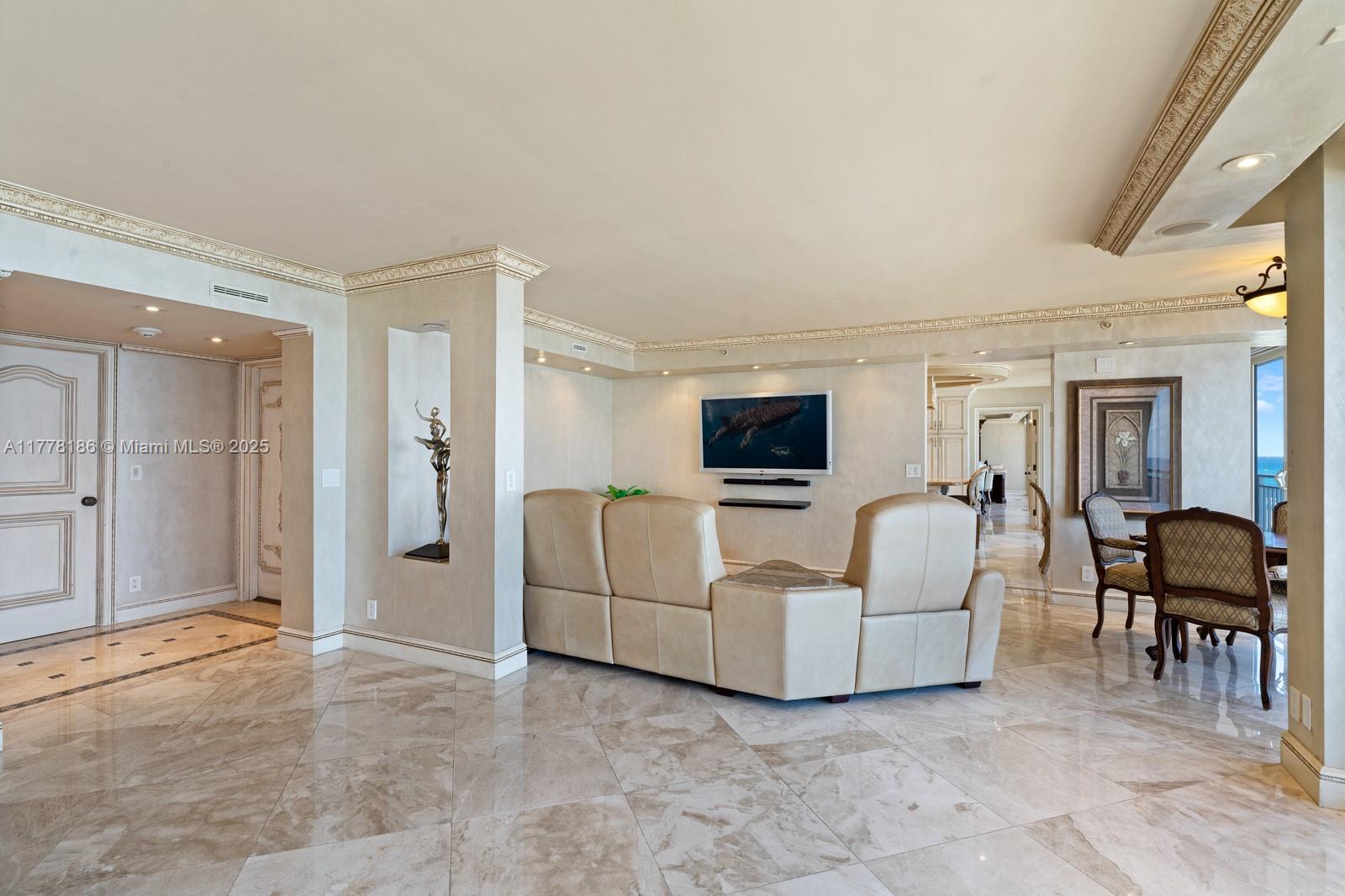 OCEANS EDGE - Residential