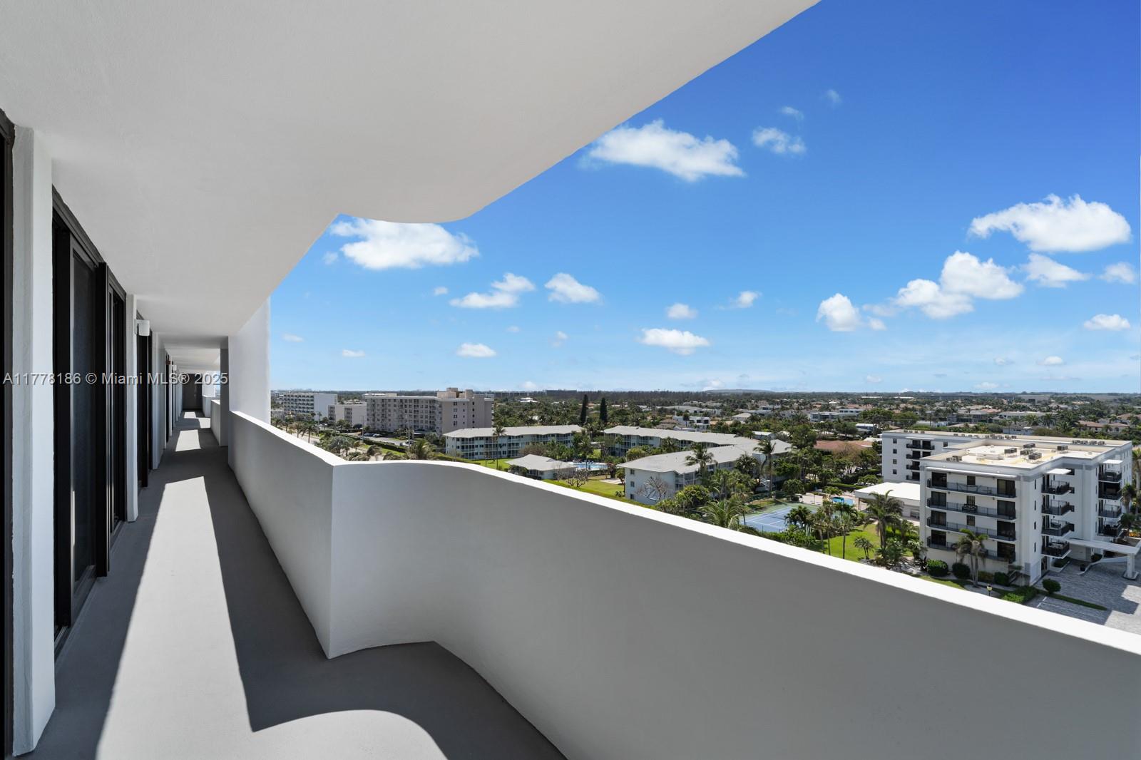 OCEANS EDGE - Residential