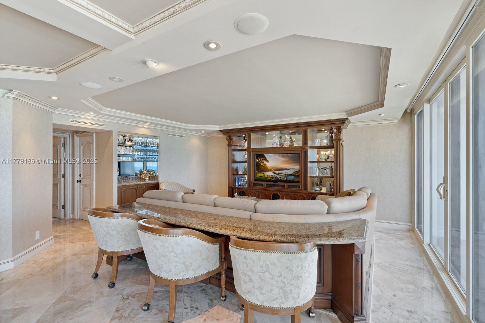 OCEANS EDGE - Residential