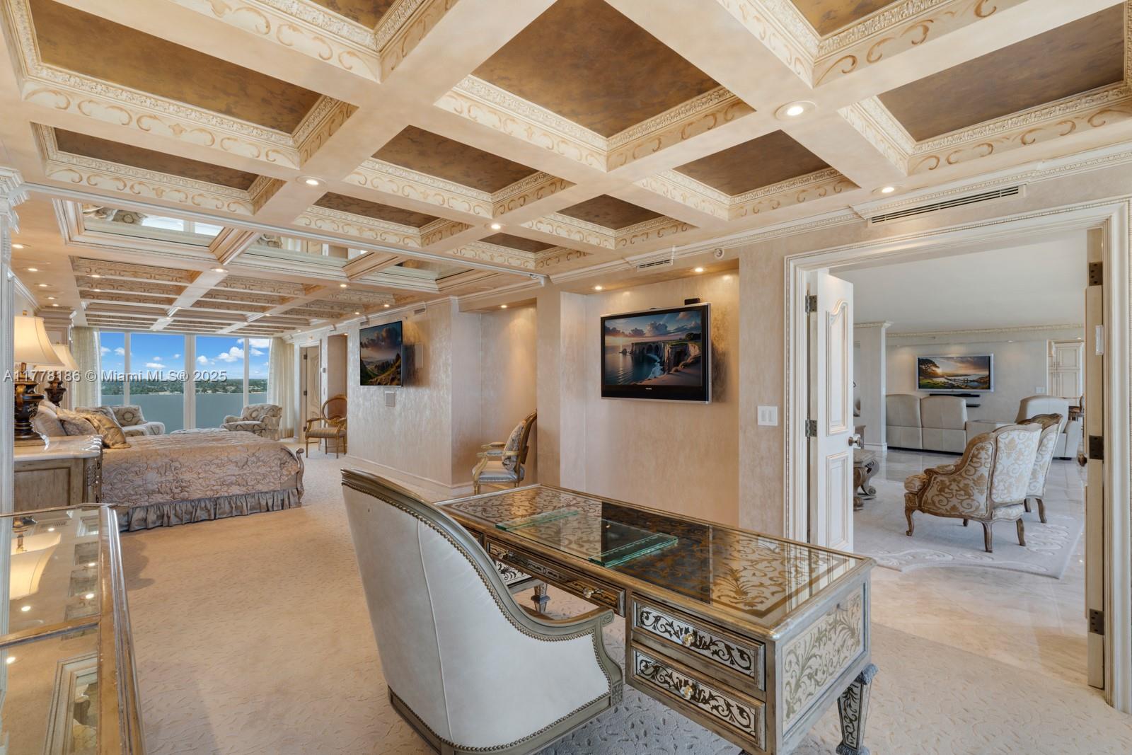 OCEANS EDGE - Residential