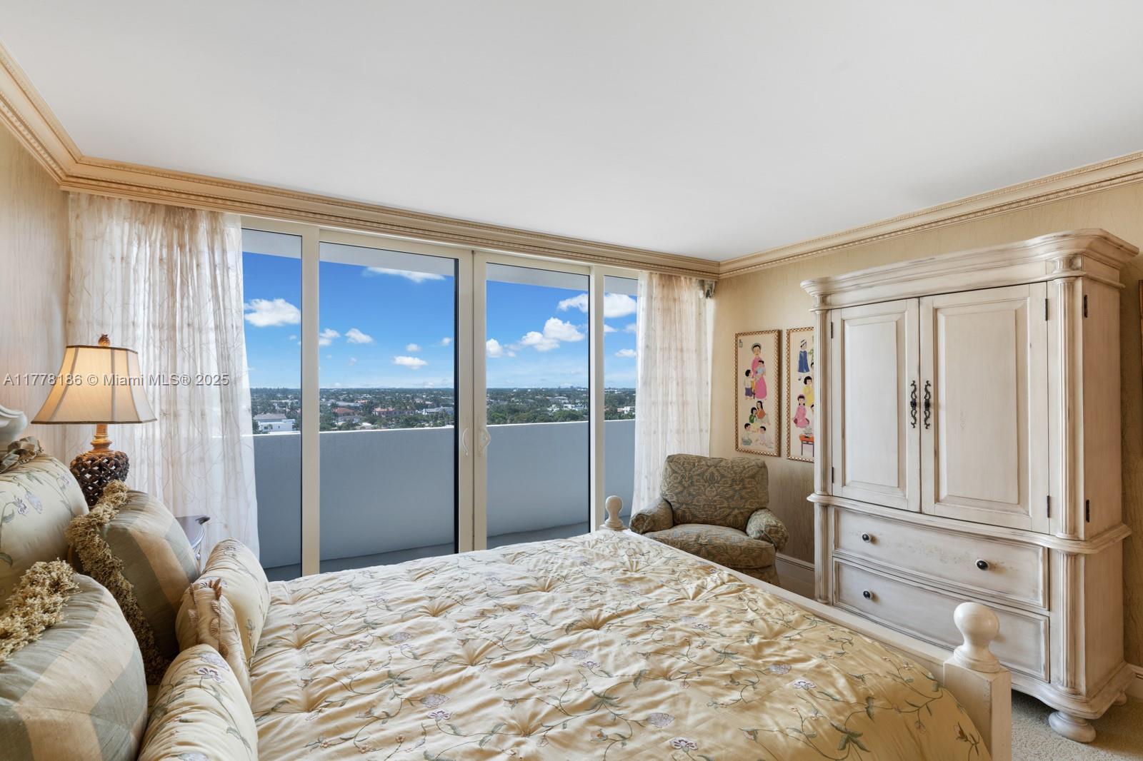 OCEANS EDGE - Residential