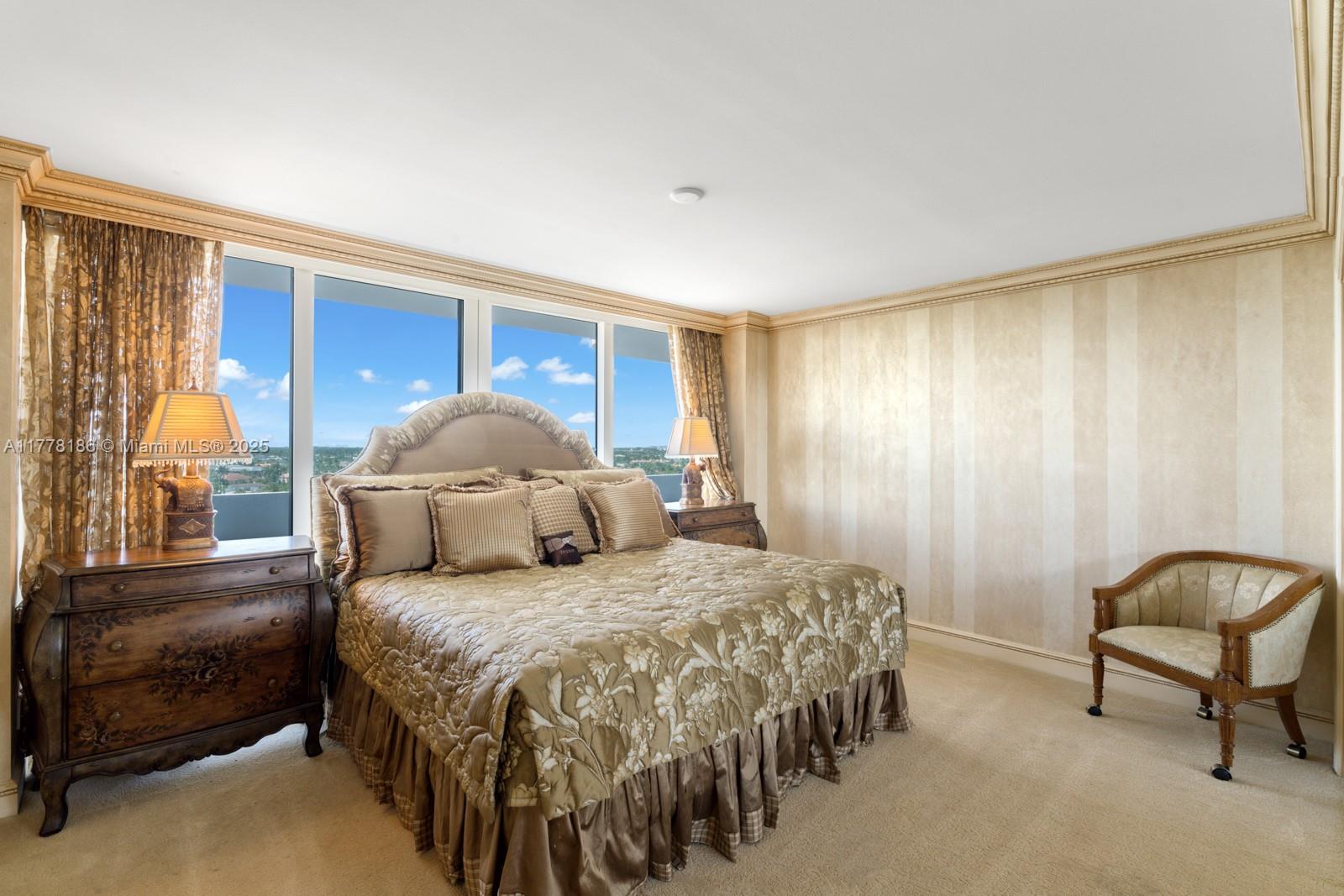 OCEANS EDGE - Residential