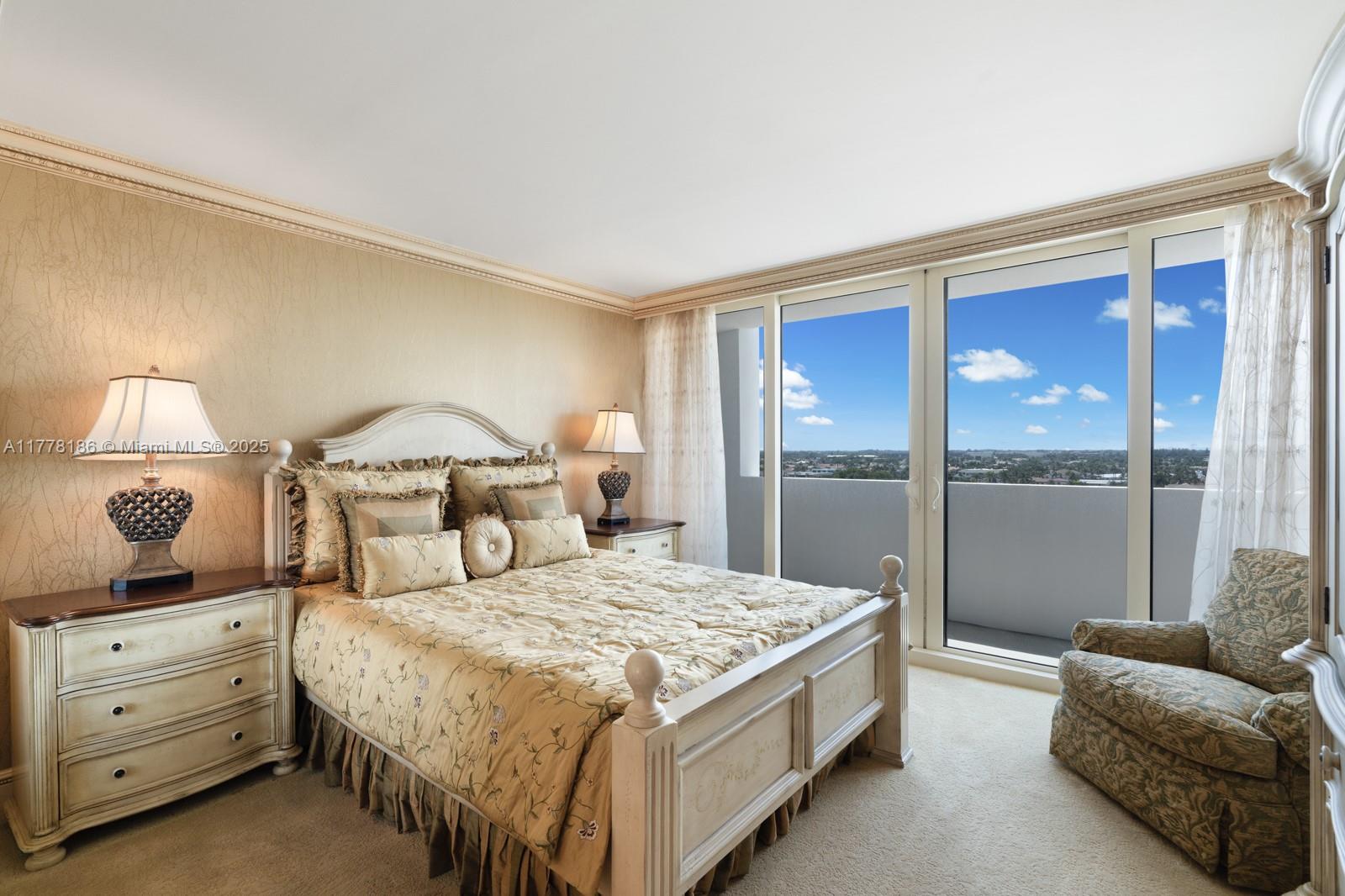 OCEANS EDGE - Residential