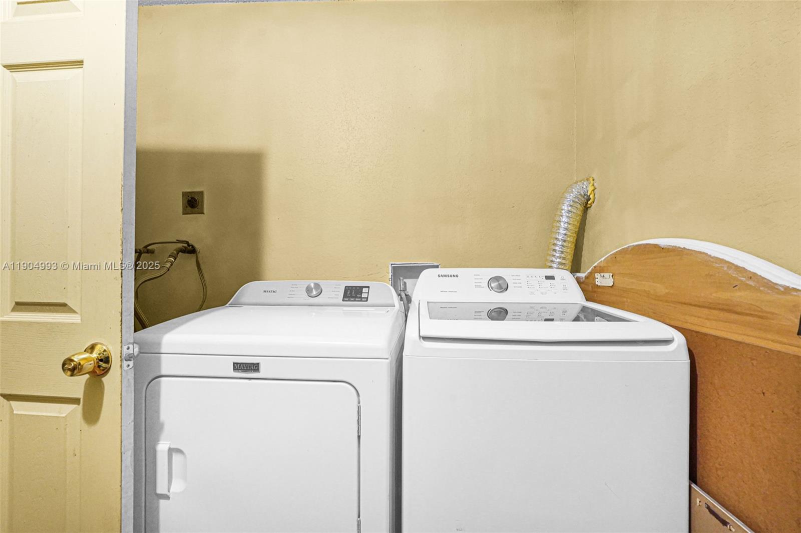 FLAMINGO VILLAGE 1ST ADD - Residential