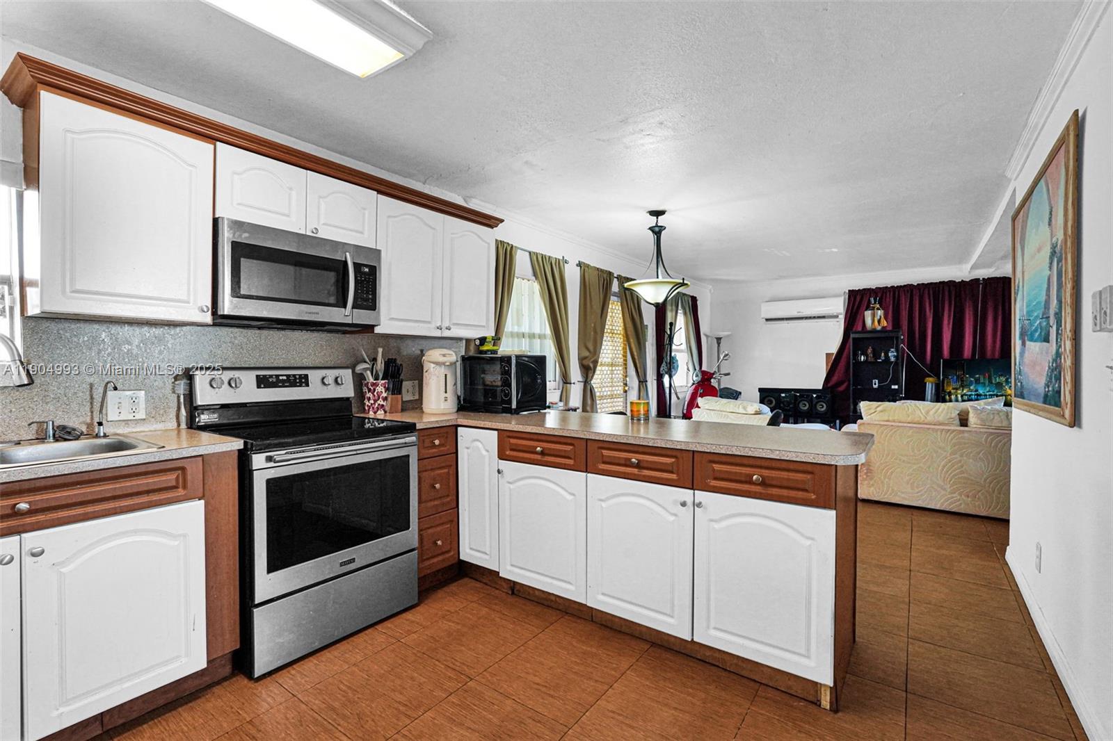 FLAMINGO VILLAGE 1ST ADD - Residential