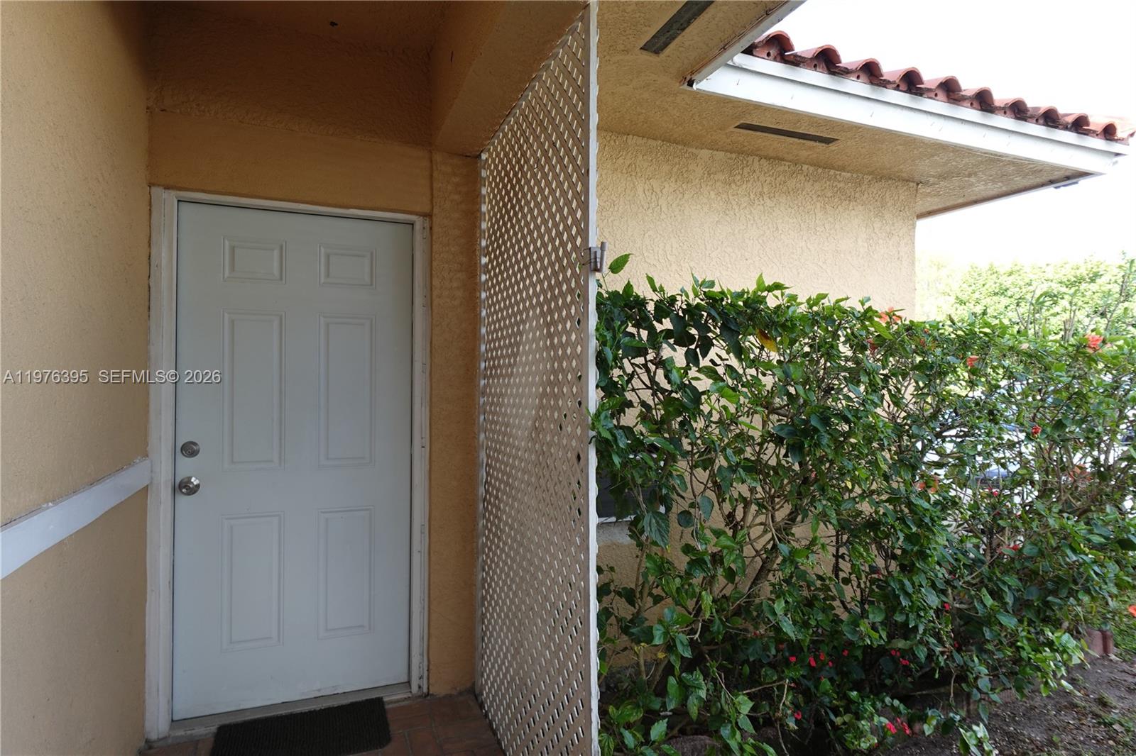 SUNSET MANSIONS - Residential Lease