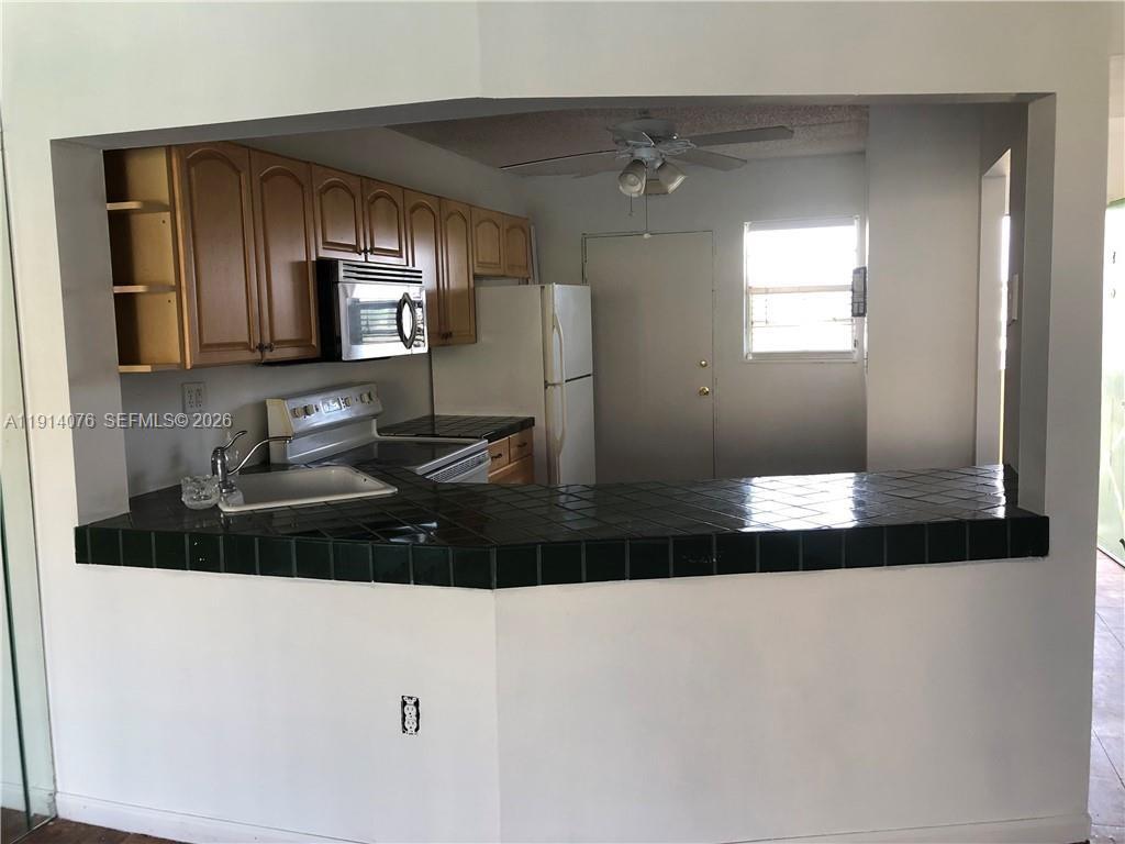 JADE WINDS GROUP-DAISY GA - Residential