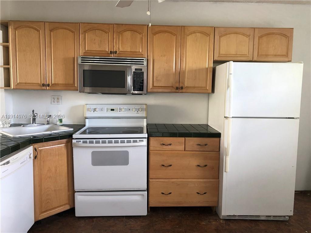 JADE WINDS GROUP-DAISY GA - Residential