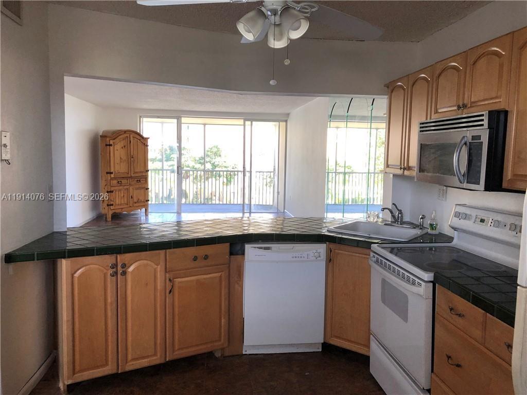 JADE WINDS GROUP-DAISY GA - Residential